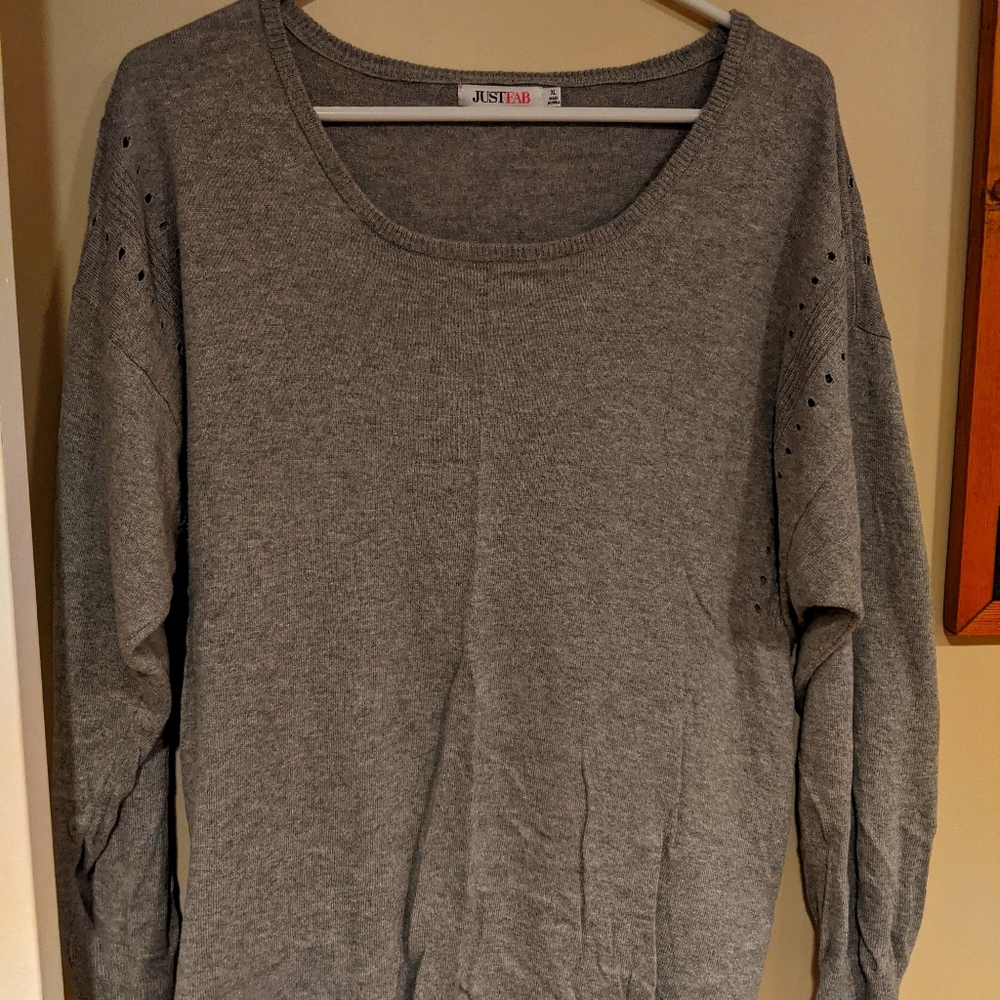 JustFab Grey Sweater Size XL